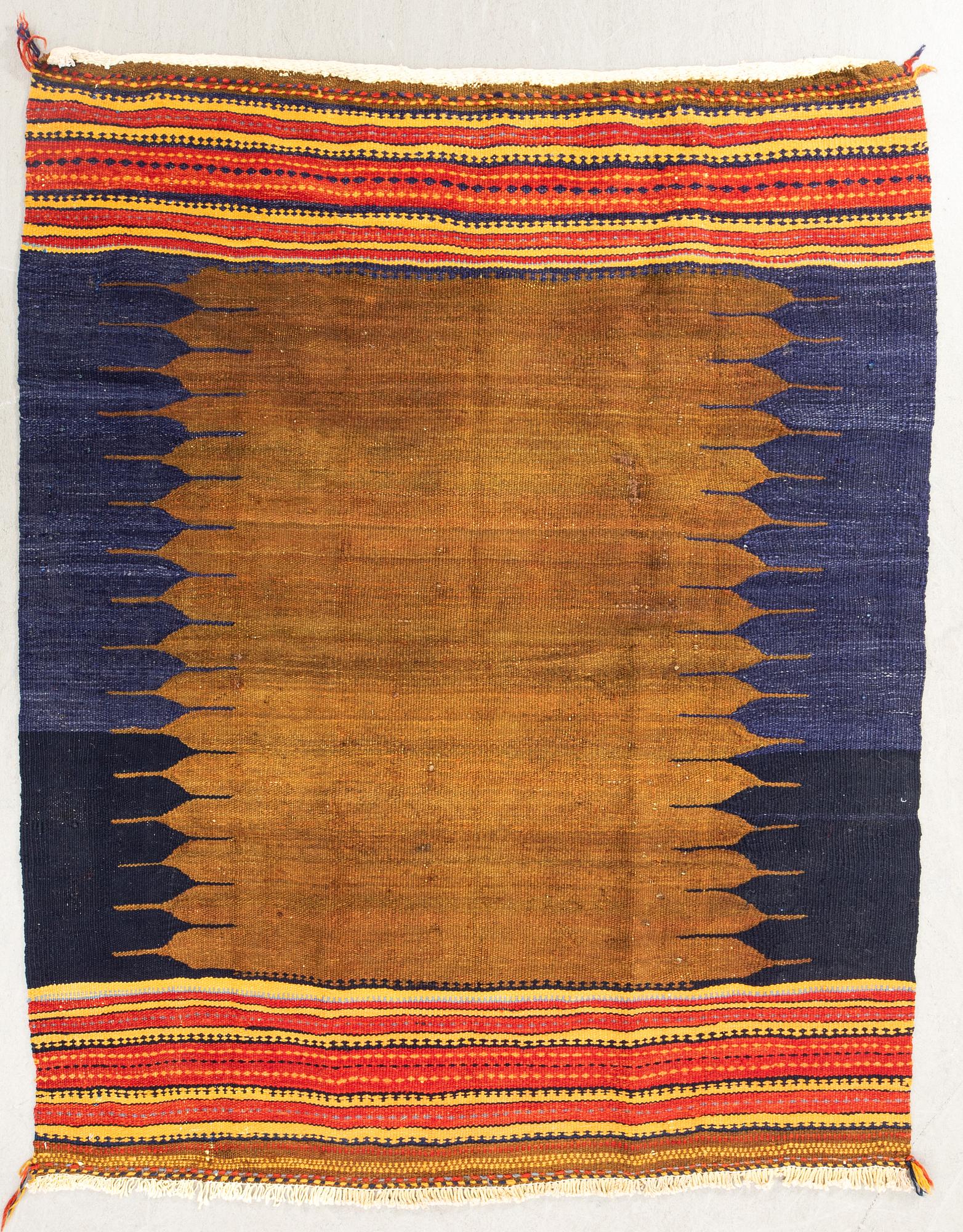 Bachtiari sofreh rug semi-antique, approx. 160x129 cm.