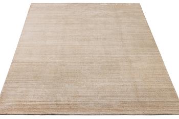 A Lori carpet, c. 301 x 203 cm.