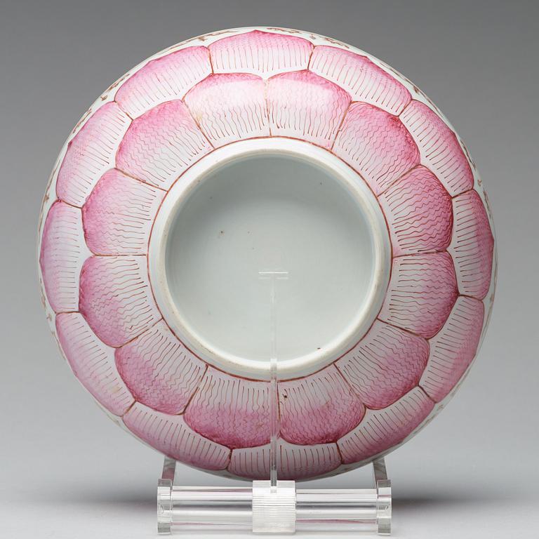 A famille rose 'Lotus' bowl and dish, Qing dynasty, Qianlong (1736-95).