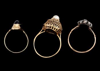 RINGAR, 3 st, 14 och 18 k guld. Total vikt ca 10 gram.