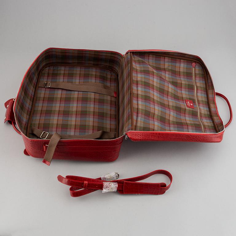 Mulberry, a travelbag and a shoulder bag.