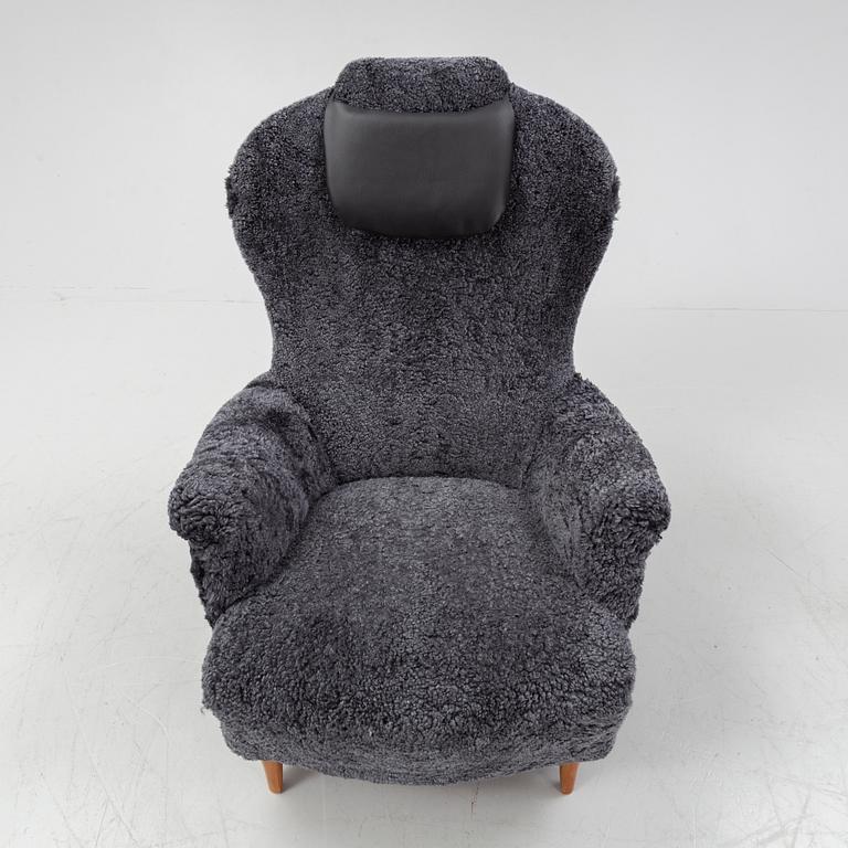 Carl Malmsten, a shearling upholstered 'Farmor' lounge chair from Oh Sjögren.