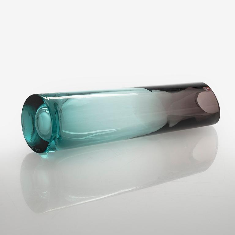 Kerttu Nurminen, a 'Lago' vase, signed Kerttu Nurminen Nuutajärvi.