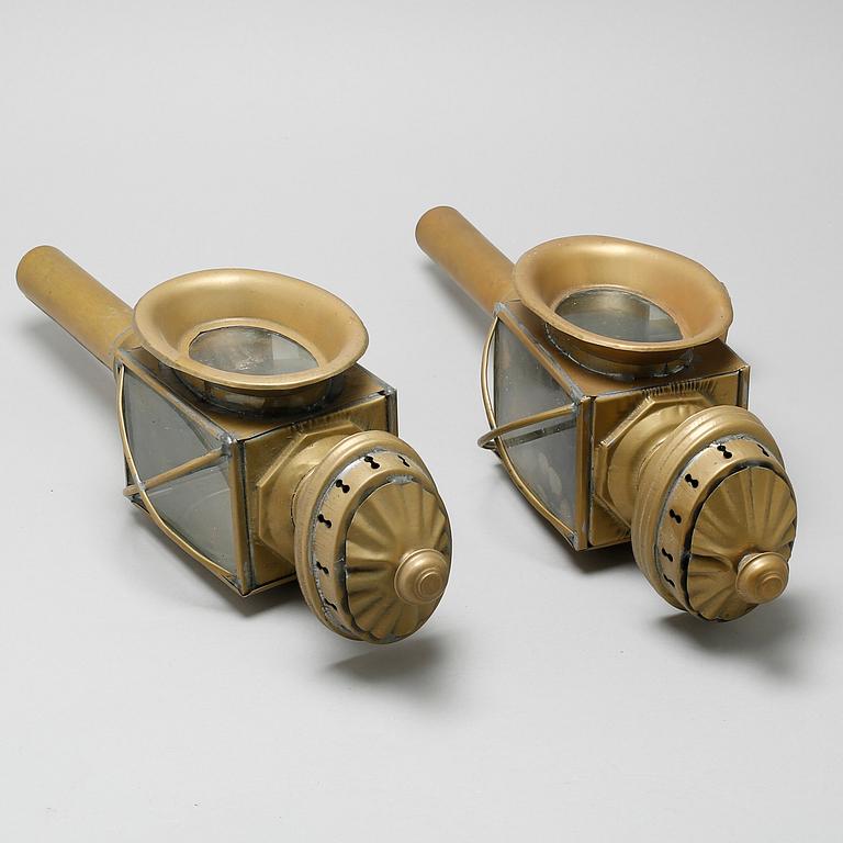 A pair of lamps, 20th century.