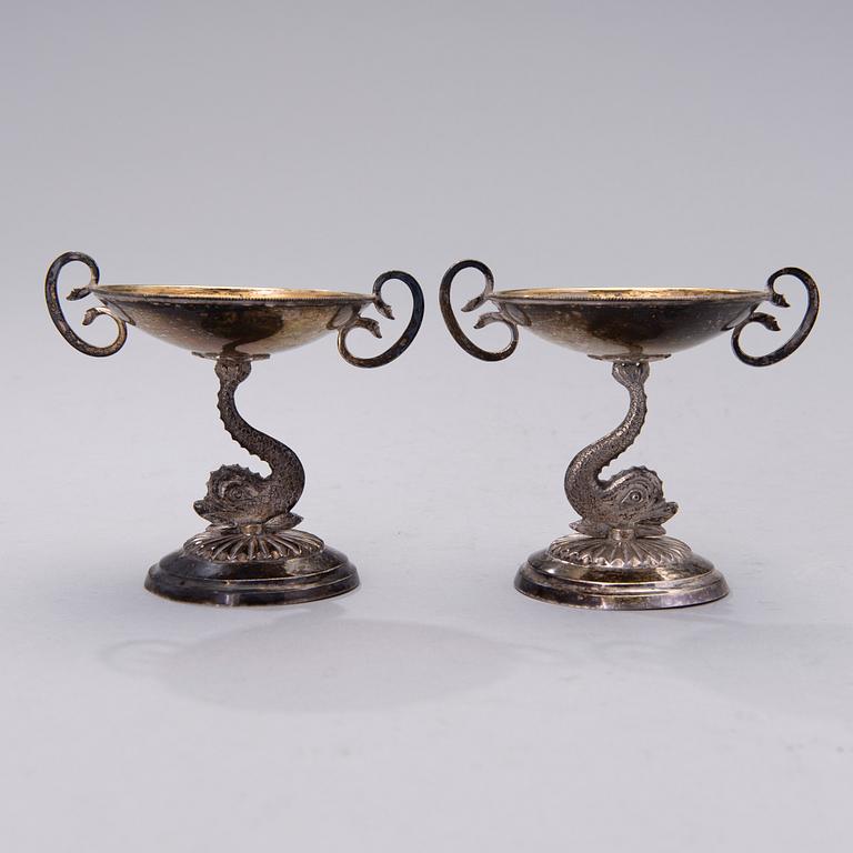 SALTKAR, ett par, silver, empire, Johan Tallberg (Lovisa 1807-1831). Vikt 192 g.