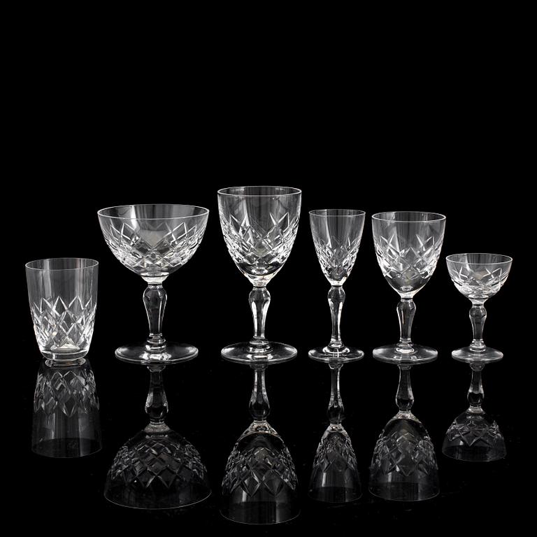 GLASSERVIS, 37 delar, "Karolina", Orrefors, 1900-talets andra hälft.