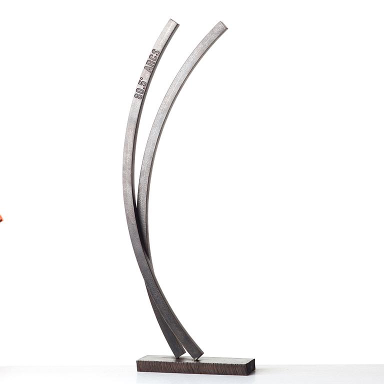 Bernar Venet, "Two Arcs of 80.5⁰".