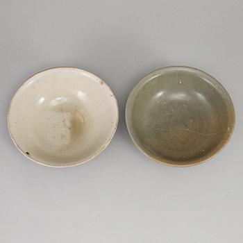 Two bowls, presumably Yuan/Ming dynasty.