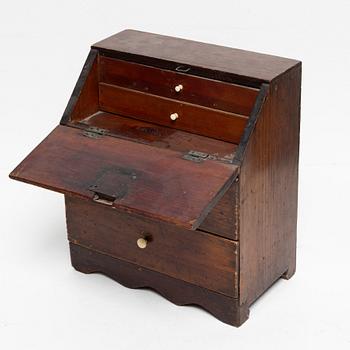 Miniature secretary, Around the year 1900.