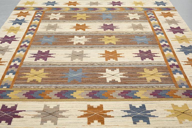 Märta Måås-Fjetterström, a carpet, "Höstmattan", flat weave, ca 287,5-293,5 x 237,5-240 cm, signed AB MMF.