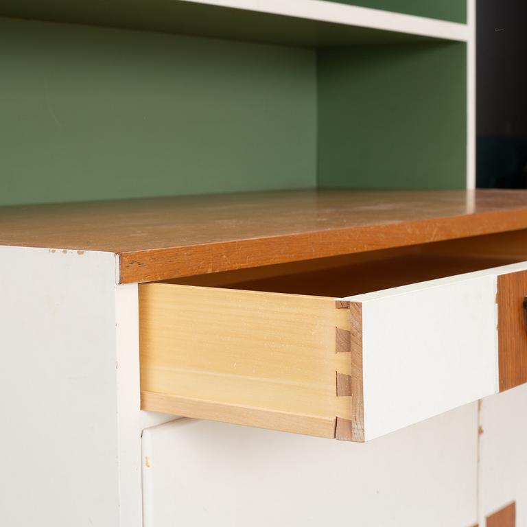 Josef Frank, A bookcase, model B2255, Firma Svenskt Tenn, before 1985.