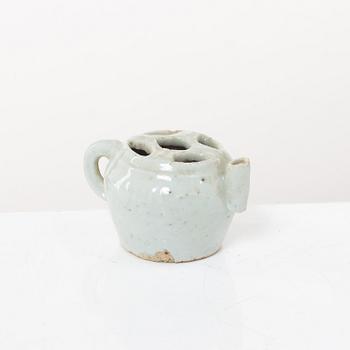 Two joss stick holders, a vase, a brush washer and a small ewer, Qing dynasty, 19th century and older.