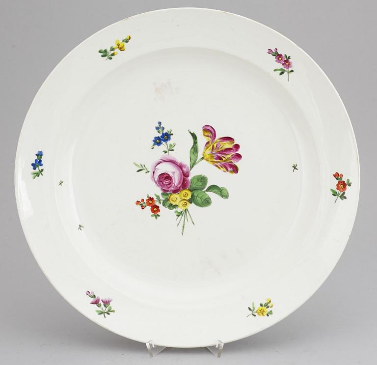 A Vienna porcelain dish, 18th Century.