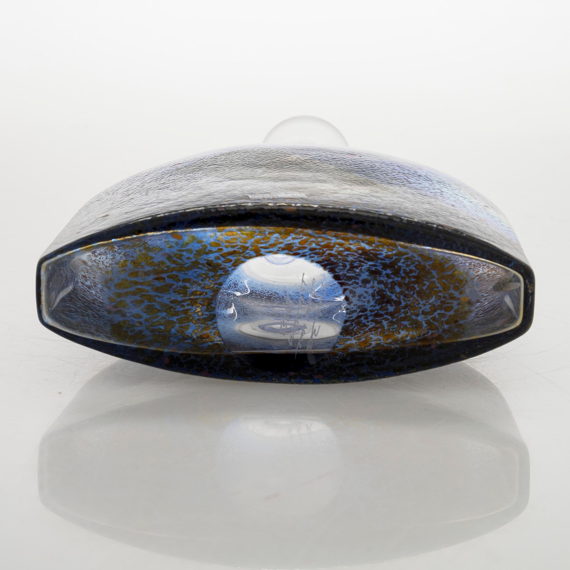 Bertil Vallien, bottle signed Kosta Boda B. Vallien 89253.