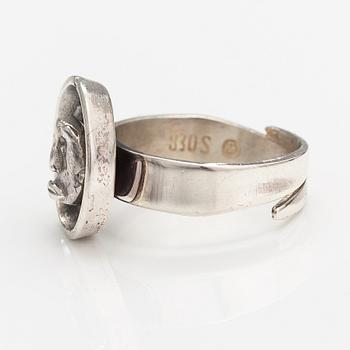 Jorma Laine, Ring "Mörököli", silver. Turun Hopea, Åbo.