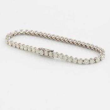 Tennisarmband med briljantslipade diamanter.