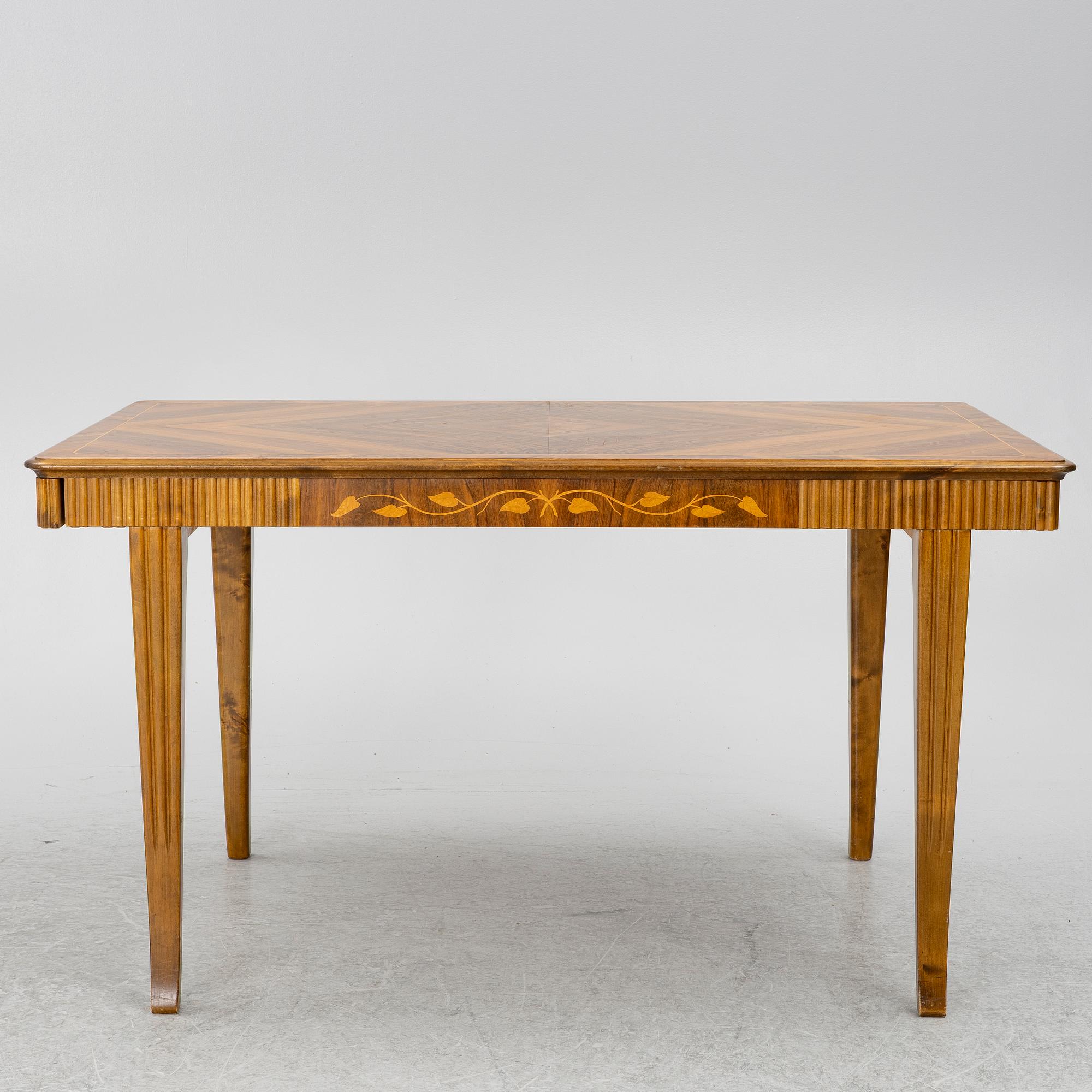 Dining table, Swedish Modern, 1930s/40s.