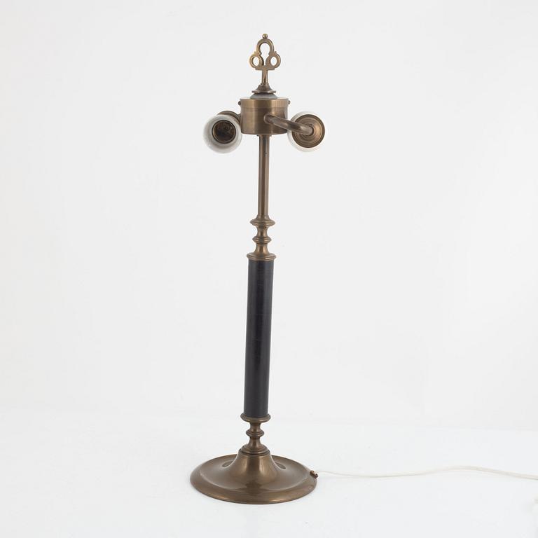 Melchior Wernstedt, a model "25760" table lamp, Nordiska Kompaniet, Sweden, 1920's.