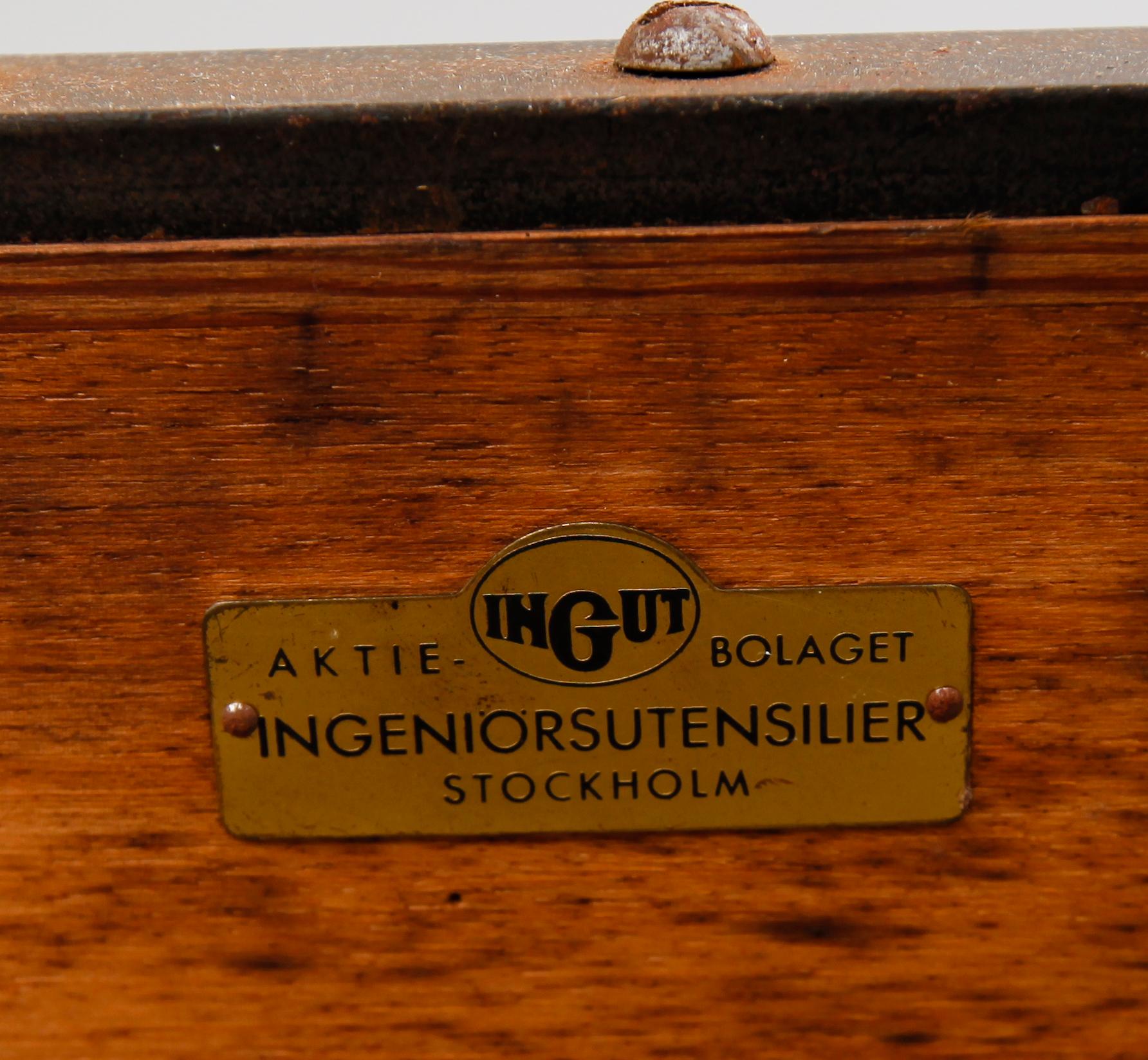 ARKITEKTBORD, Ingut, 1900-talets början.