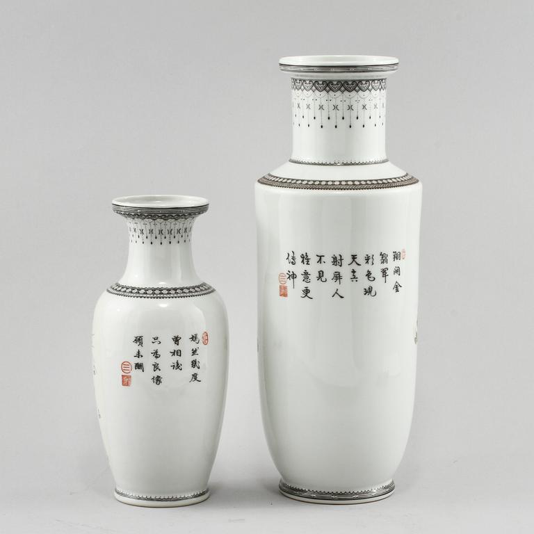 VASER, 2 st, porslin, Kina, 1900-tal.