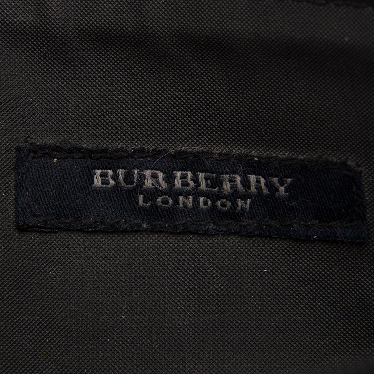 BURBERRY, HALSDUK SAMT NECESSÄR.