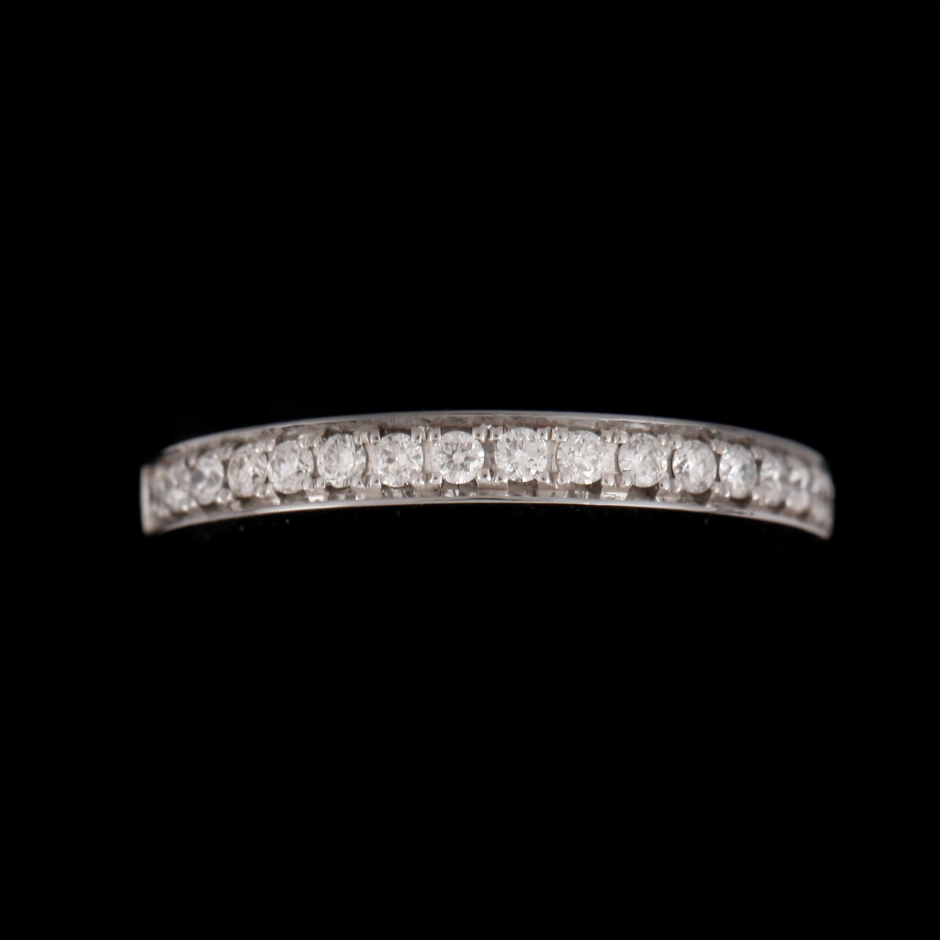 RING, 18k vitguld med diamanter tot 0,23ct. Vikt ca 2,62 gram.
