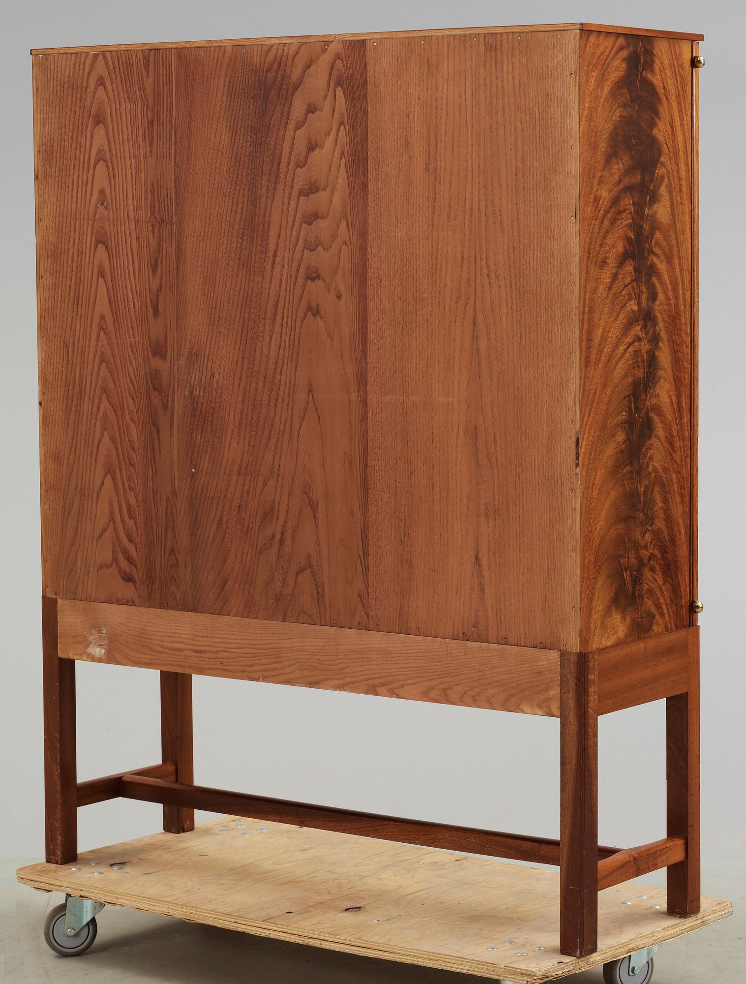 SKÅP, Josef Frank, Firma Svenskt Tenn.