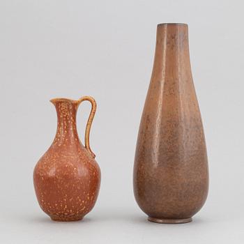 Gunnar Nylund, a set of two stoneware jugs, a bowl and a vase, Rörstrand, 1940's.