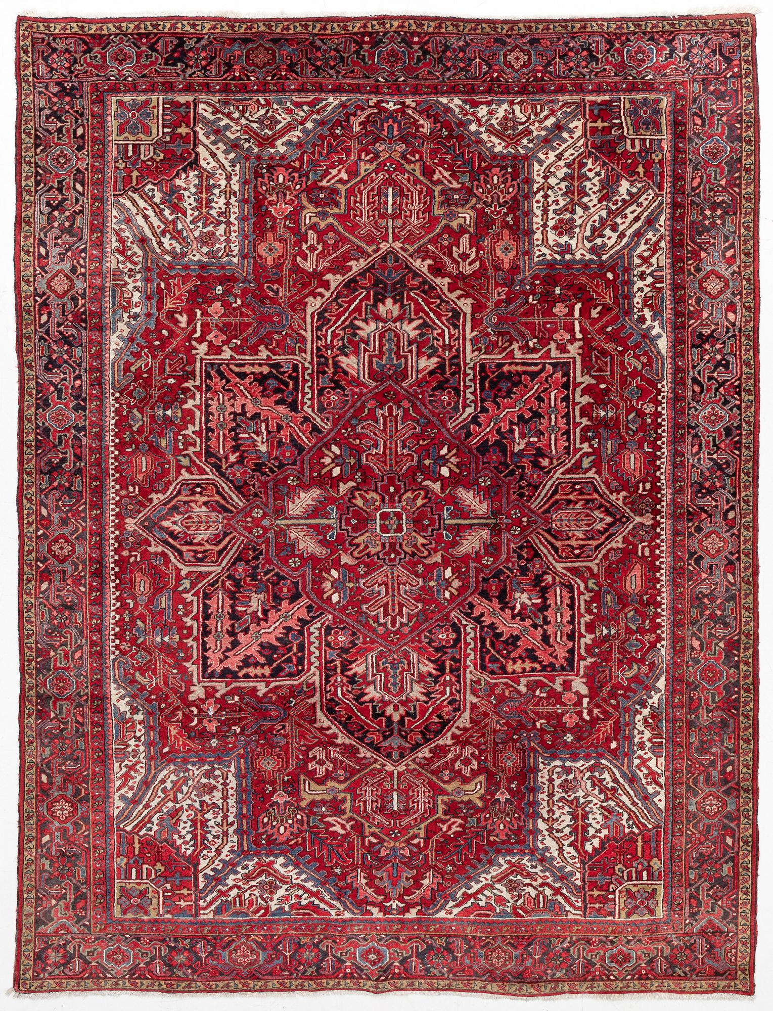 Matta, Old Heris/Gorovan, ca 363 x 271 cm.