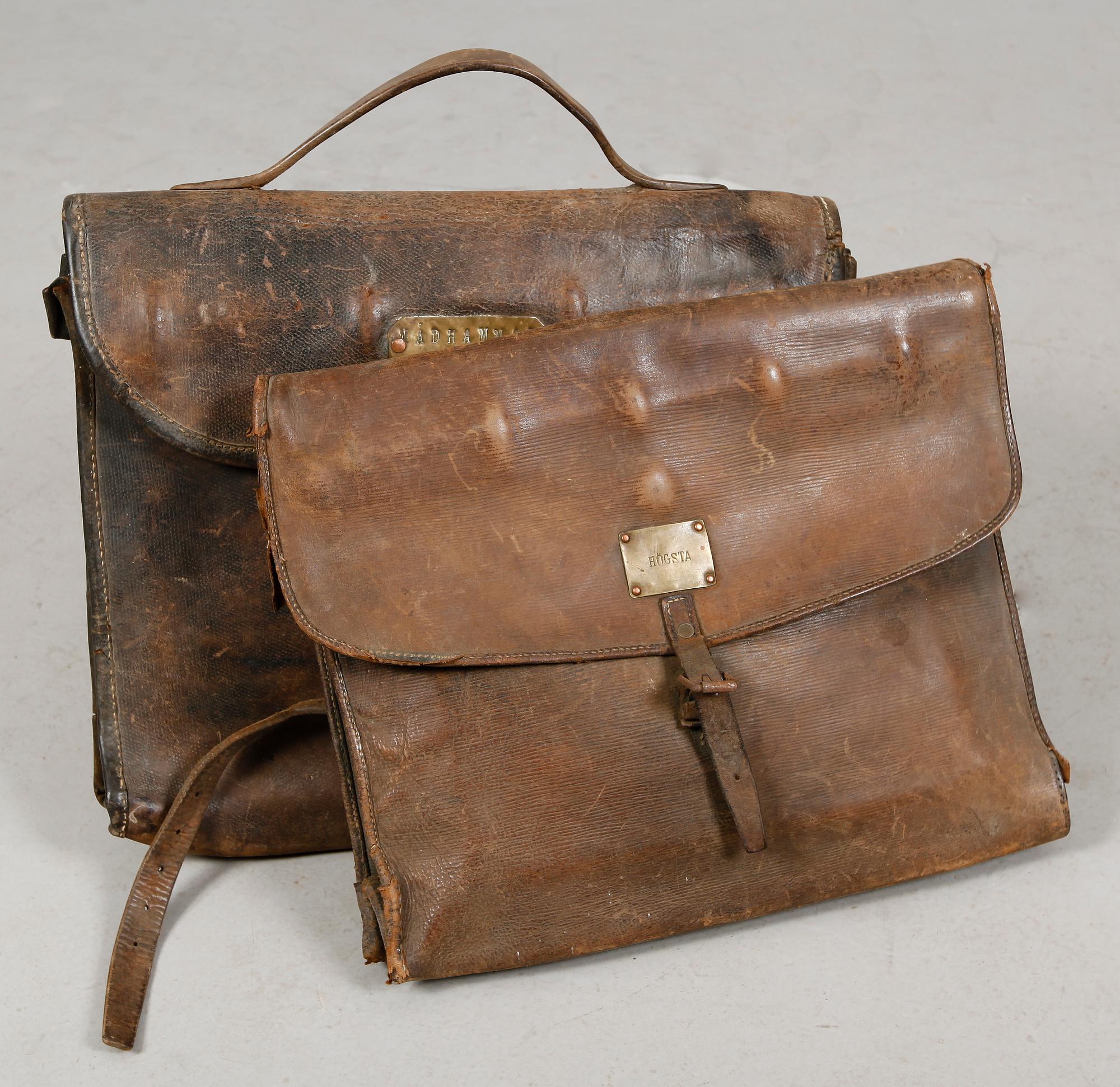LÖS/POSTVÄSKOR, 2 st, läder, 1900-talets förta hälft.