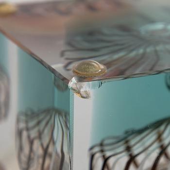 Oiva Toikka, an annual glass cube, signed Oiva Toikka, Nuutajärvi, Finland, 1999, 296/2000.