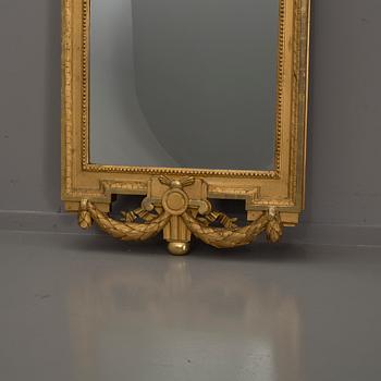 SPEGEL, av Johan Åkerblad (mästare i Stockholm 1758-1799), gustaviansk.