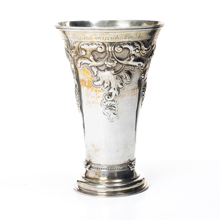 A Danish silver beaker, assay marks of both Peter Nicolai von Haven (1729–1749) and Frederik Fabritius (1787–1823).