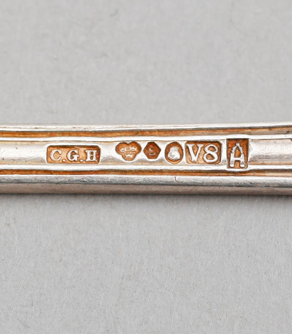 SMÖRGÅSGAFFLAR, 15 st, silver, modell Olga, CG Hallberg, Stockholm 1900-talets första hälft. Vikt ca 409 g.