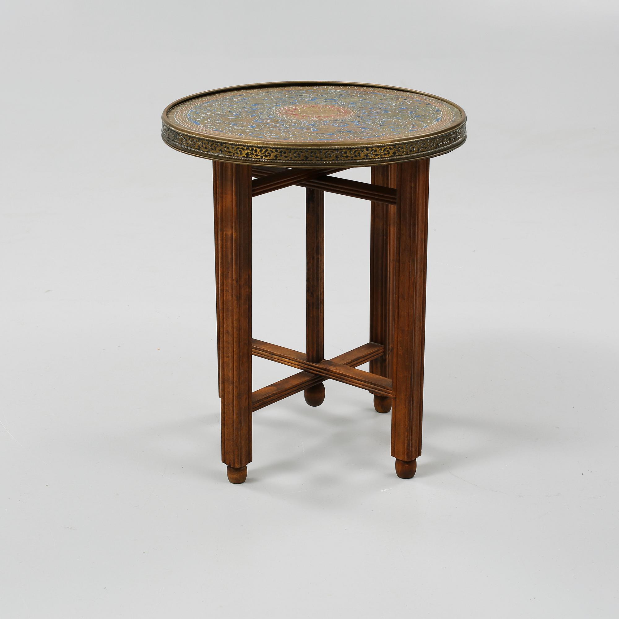 RÖKBORD, orientaliskt, 1900-talets andra hälft.