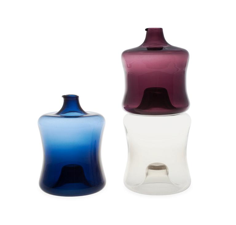 Timo Sarpaneva, A SET OF THREE STACKABLE BOTTLES.