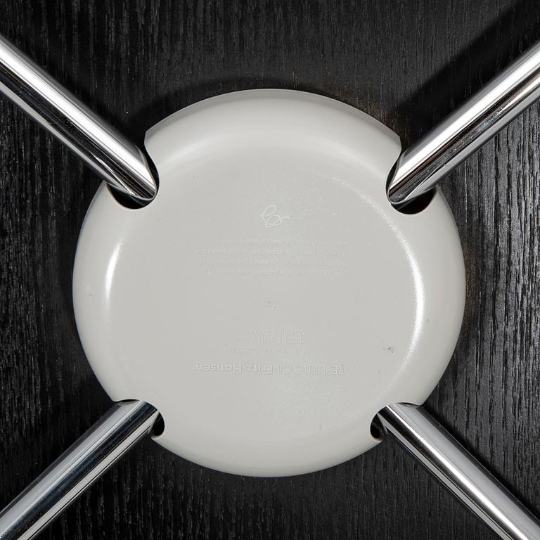 Arne Jacobsen, stol "Sjuan", Fritz Hansen Danmark 2018.