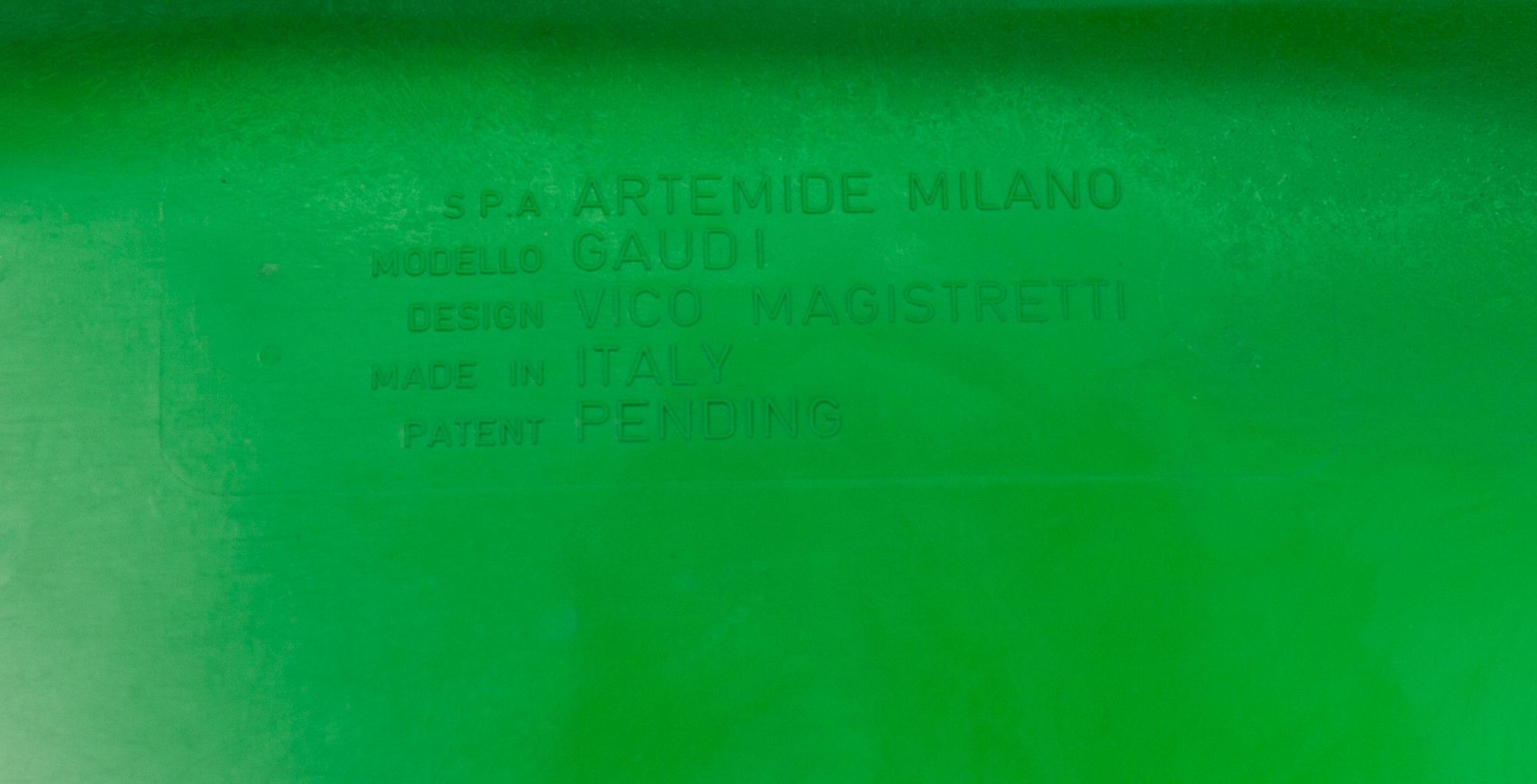 ARMLÄNSTOL, "Gaudi", design Vico Magistretti, Italien. 1900-talets andra hälft.