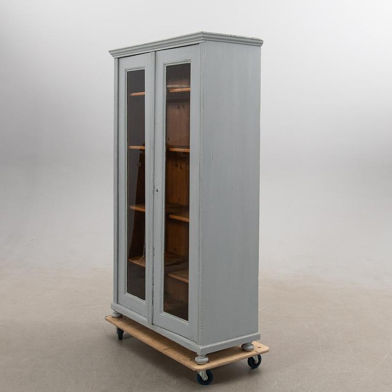 Skåp, omkring 1900.