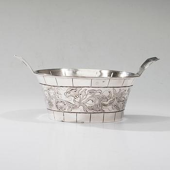 SKÅL, silver, Österrike-Ungern 1845. Vikt 258,7 g.