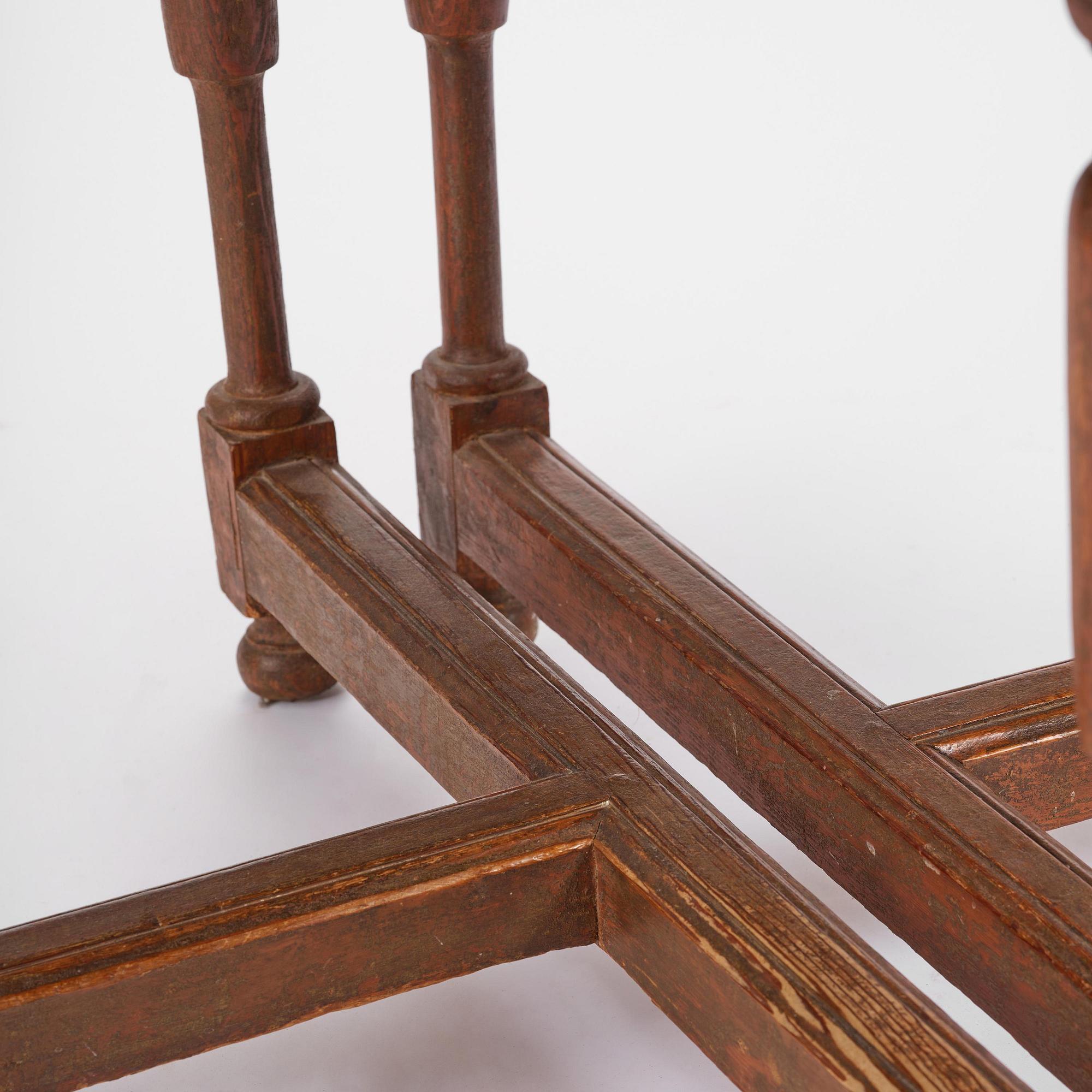 A Swedish D-end baroque dining table, early 18th century.