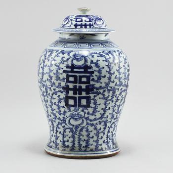 LOCKURNA, porslin, Kina, 1800-tal.