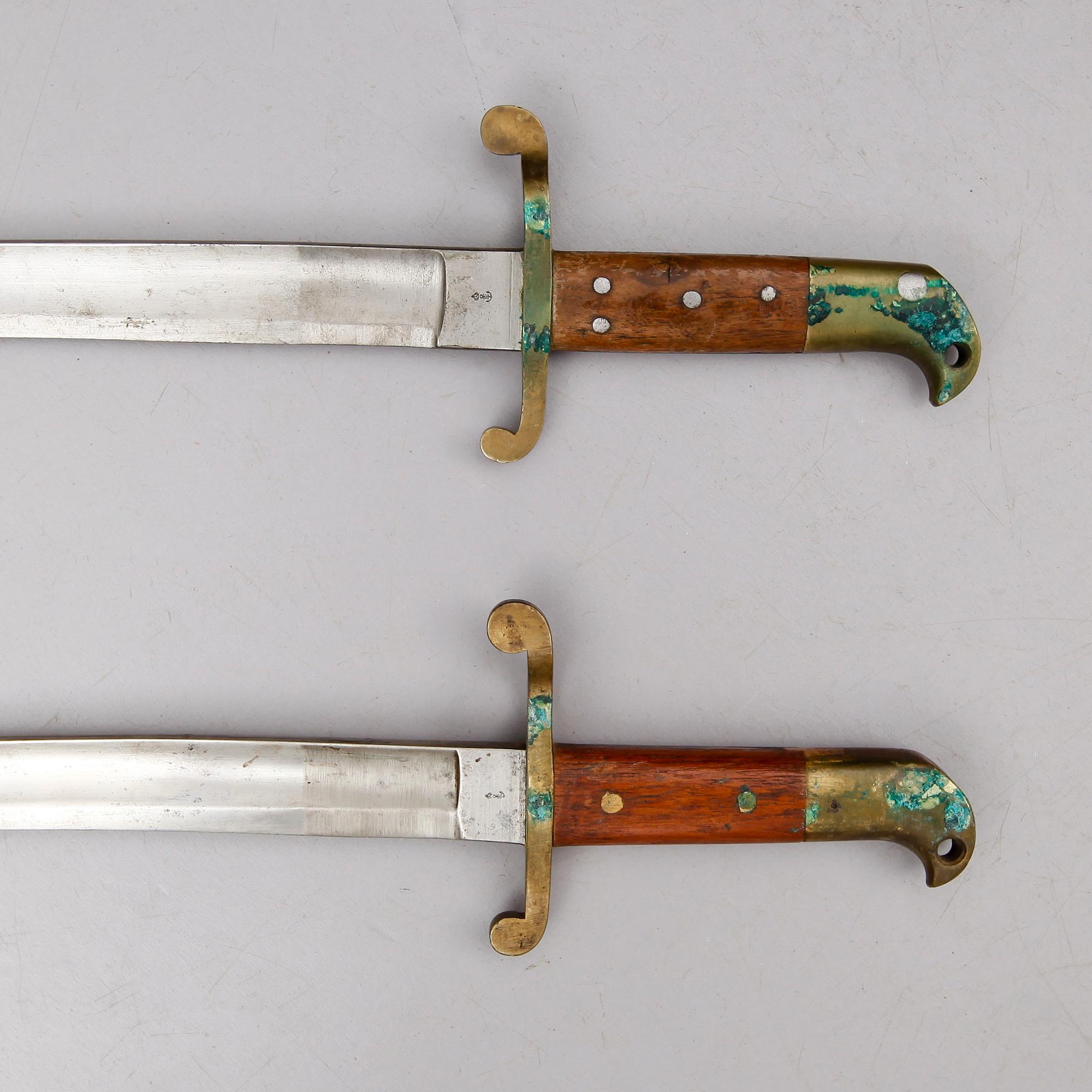 HUGGARE, 2 st, Sverige, 1800-/1900-tal.