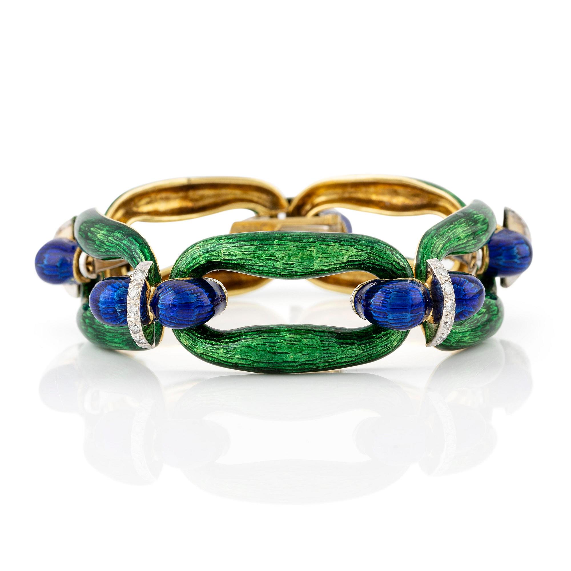 Armband 18 guld med emalj och runda briljantslipade diamanter, Spritzer & Fuhrmann.