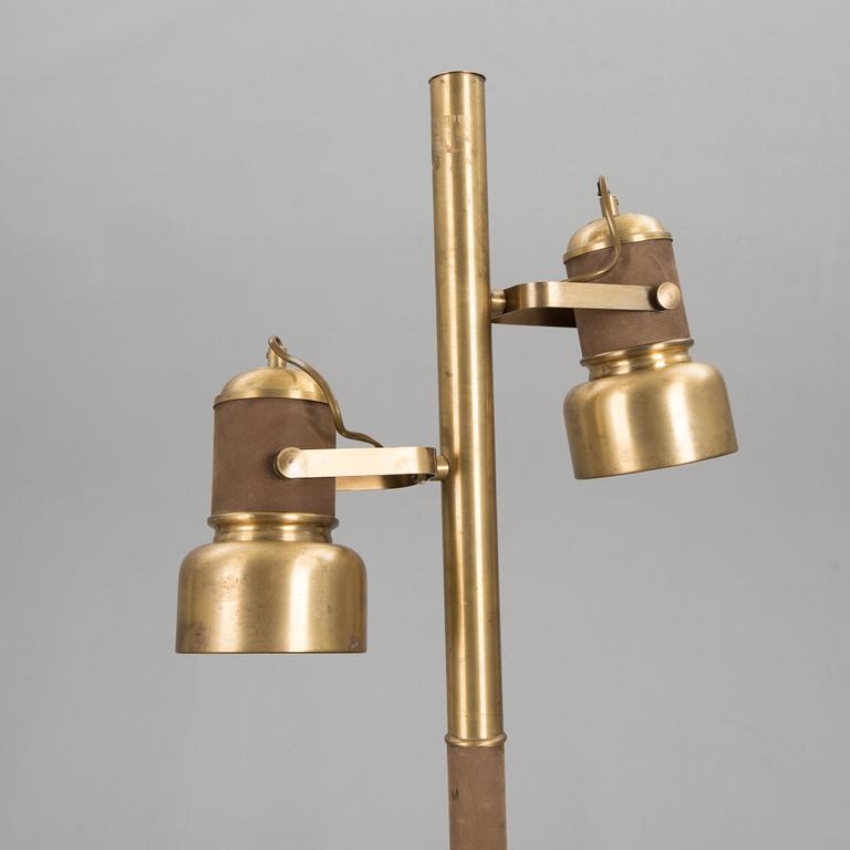 GOLVLAMPA, 1900-talets andra hälft.