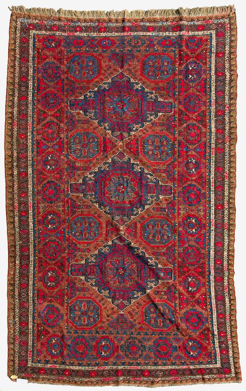 An Antique East Caucasian Soumak carpet ca. 348 x 211 cm.