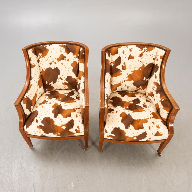 A pair of mahogany armchairs early 1900s.