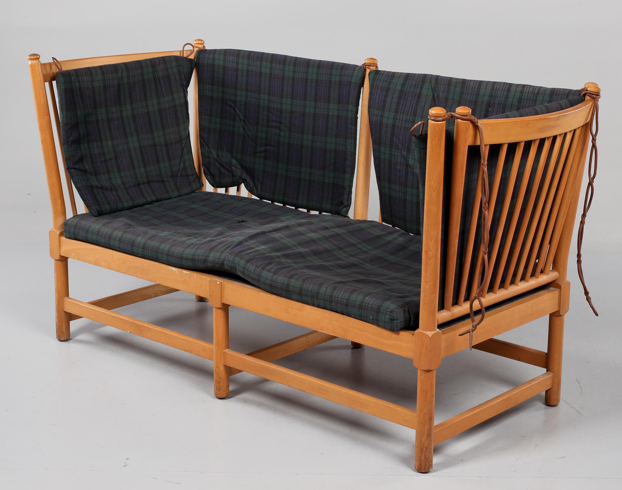 SOFFA SAMT FÅTÖLJ "Tremme", Børge Mogensen, dessa exemplar tillverkade av Fritz Hansen, 1960/1970-tal.