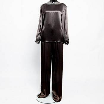 PUKU, kaksi osaa, Yves Saint Laurent.