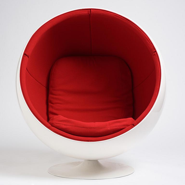 Eero Aarnio, a "Ball Chair", Adelta, Finland, post 1996.